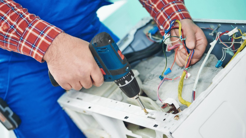 Salihli LG LG çamaşır makinesi kart tamiri – Su almama arızası orijinal parça ile giderildi. - Teknik servis örneği